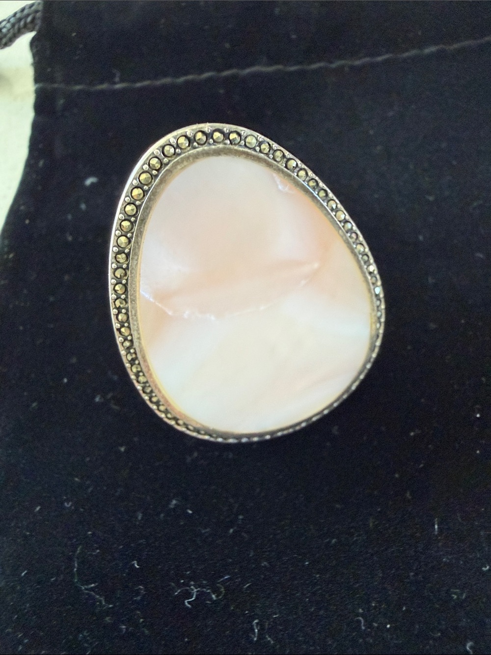 Ippolita Cream Mother-of-Pearl Teardrop Ring with Gold Accents